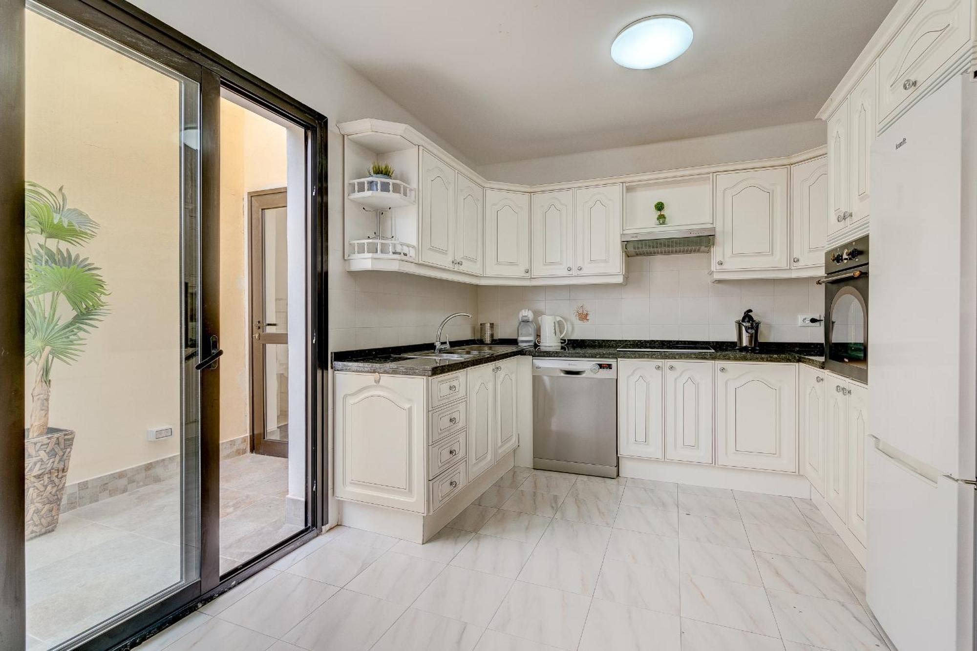 Villa Natali ,Luxury 3-Levels Large Villa On Tenerife, Ocean View, Private Poo L& Barbecue Area Costa Adeje  Exteriör bild