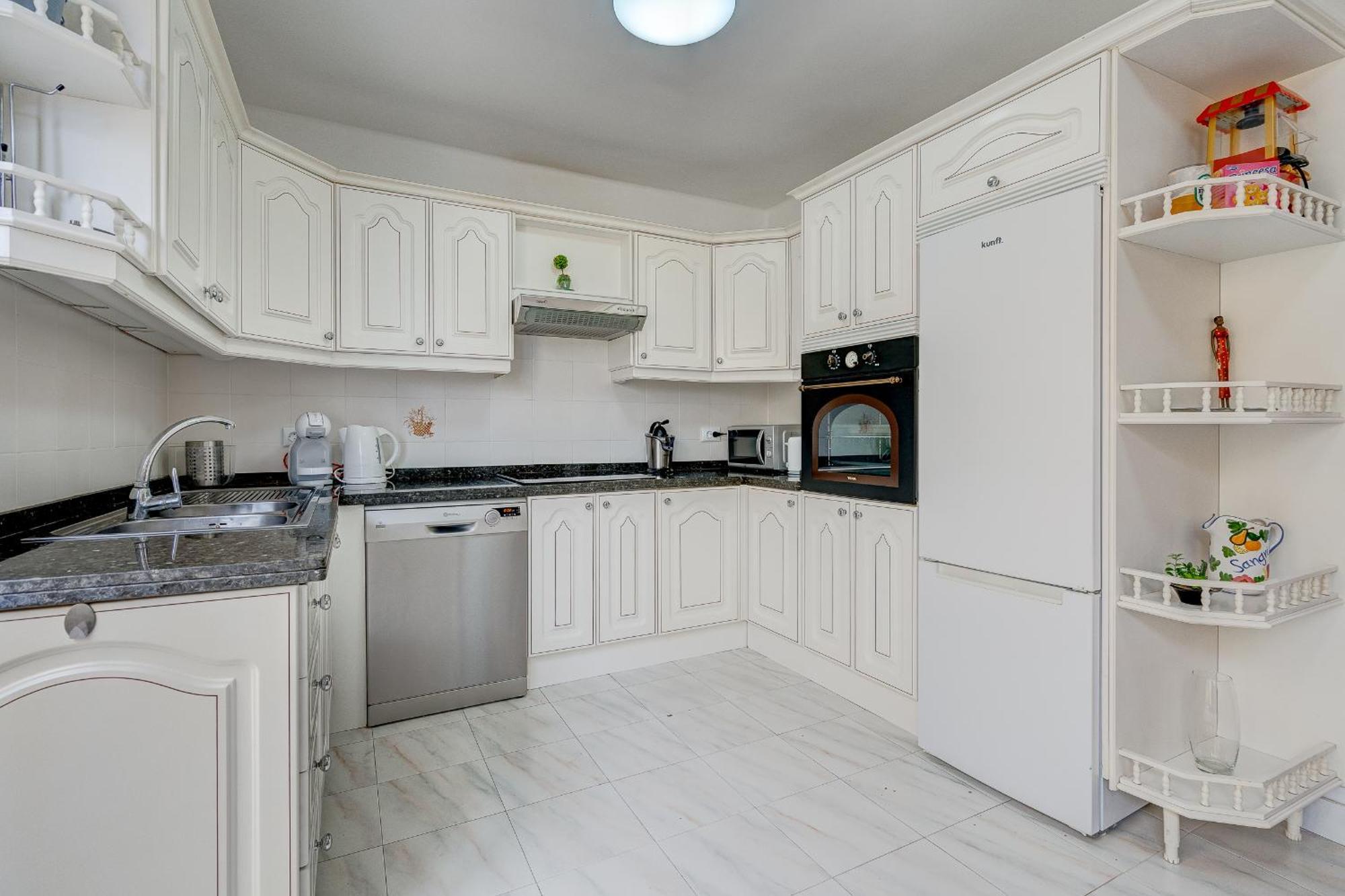 Villa Natali ,Luxury 3-Levels Large Villa On Tenerife, Ocean View, Private Poo L& Barbecue Area Costa Adeje  Exteriör bild